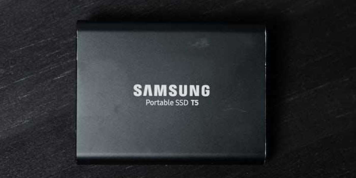 SSD's. A surface level peek into how they work.